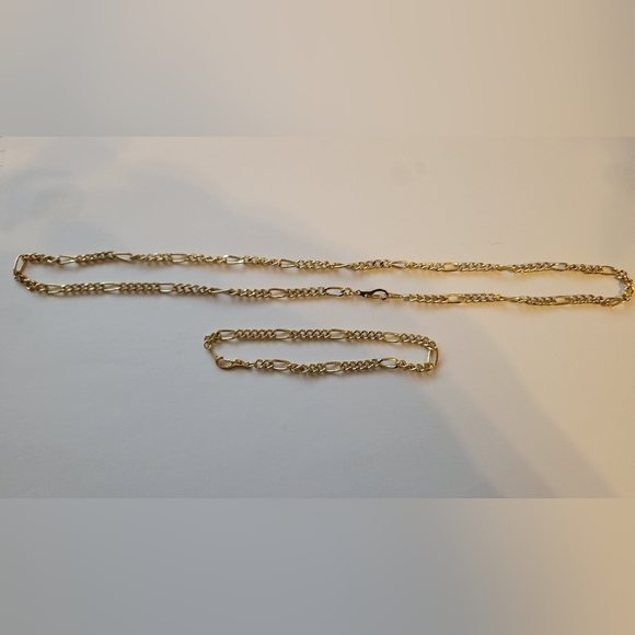Source Unknown Jewelry - EUC 18K GP Figaro Chain Necklace and Bracelet Set